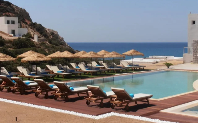 Golden Milos Beach House by Domotel