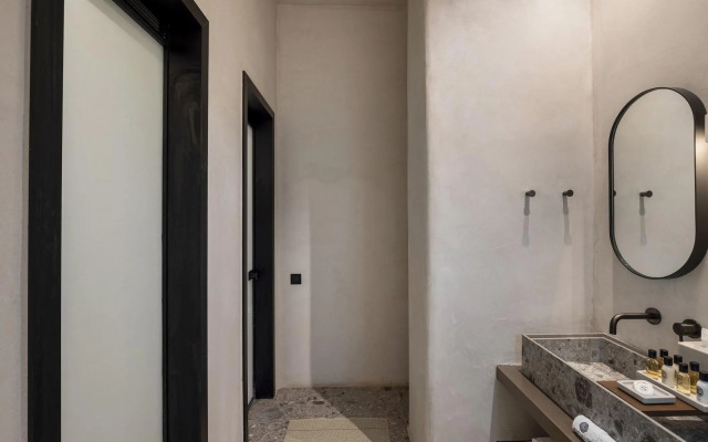 Aeonic Suites and Spa