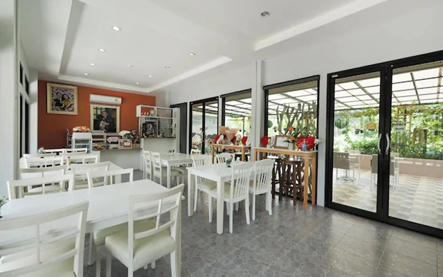 Baan Ping Kan Longstay by ZUZU