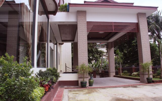 Virati Hotel