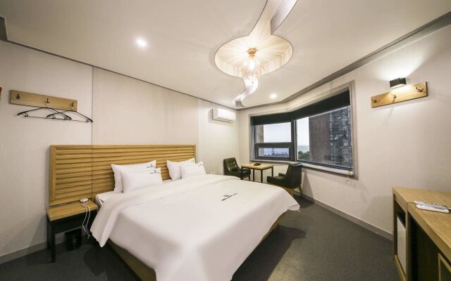 Haute Hotel Haeundae