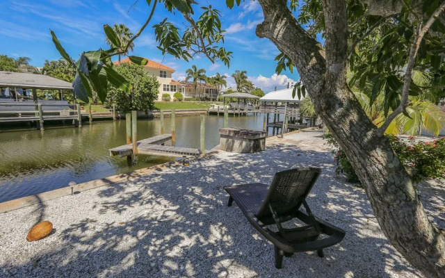 8297 Estero