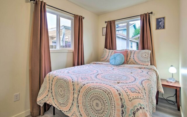 Winchester Bay Apt Near Dunes & State Parks!