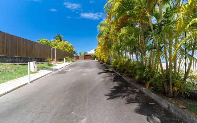 Magnificent 5 Br Villa with pool: amazing views