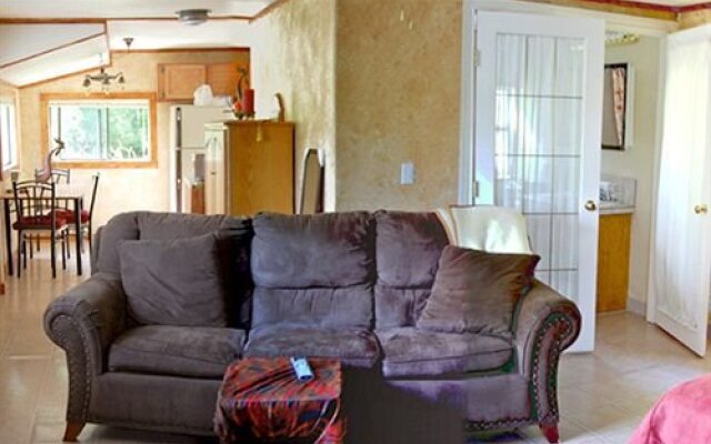 Mill Creek Manor B & B