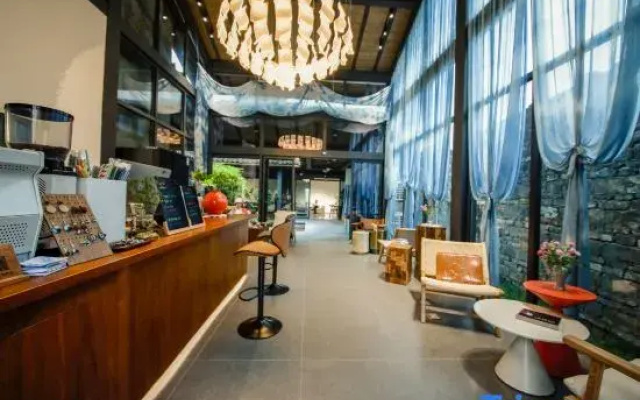 Lanwu X-Space Guesthouse (Huangshan Xixinan Ancient Village Branch)