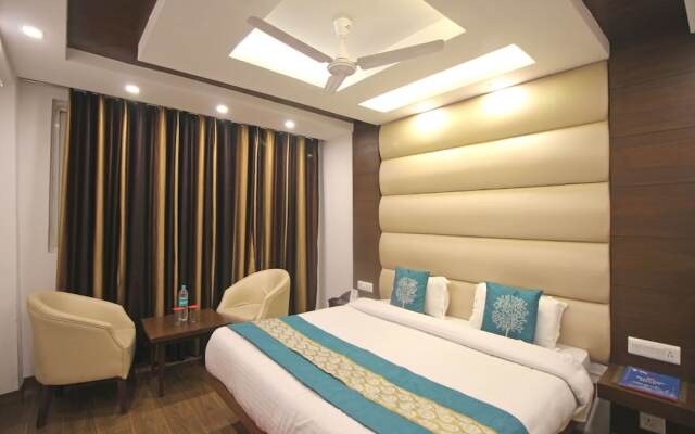 OYO 6119 Hotel Royal Classic