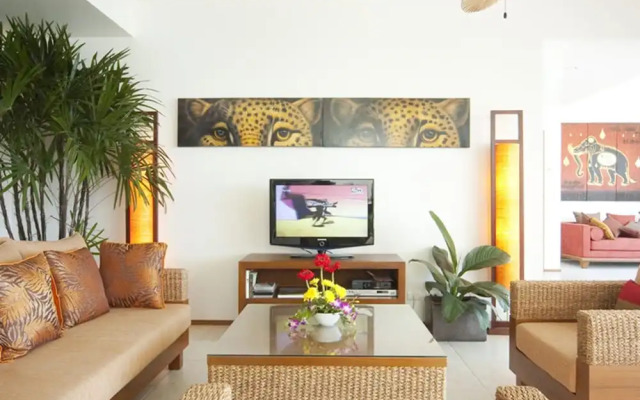 The Plantation B7 APT by PIPS