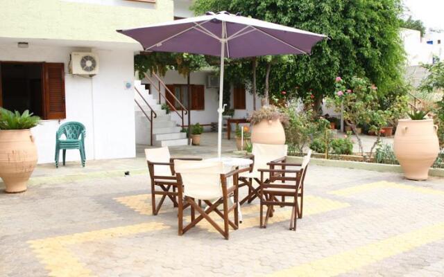 Myrto Studios and Apartments