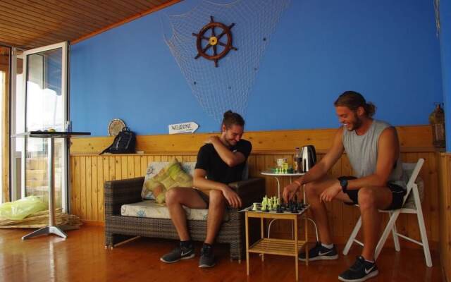 Small Funny World Athens - Hostel
