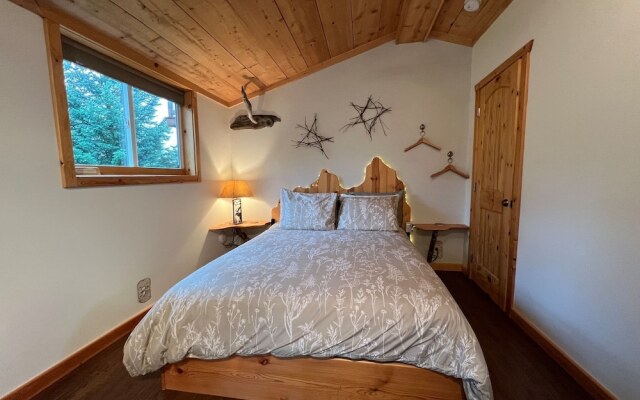 Blue Spruce Apartment