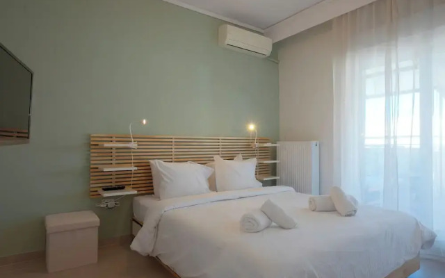 New Cozy Apt with Balcony close to Metro