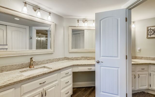 Inlet Reef 307 3 Bedroom Condo by RedAwning