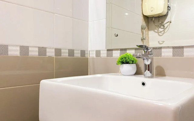 Comfort Living 2Br Apartment At Royal Olive Residence