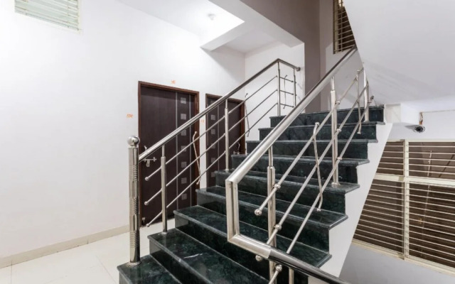 Om Gulmohar Avenue By OYO Rooms