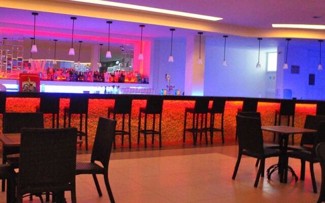 St. Nicholas Park Hotel