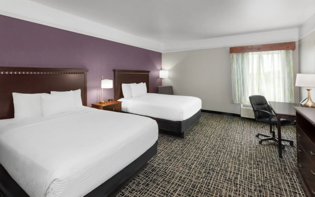 La Quinta Inn & Suites by Wyndham Brownwood