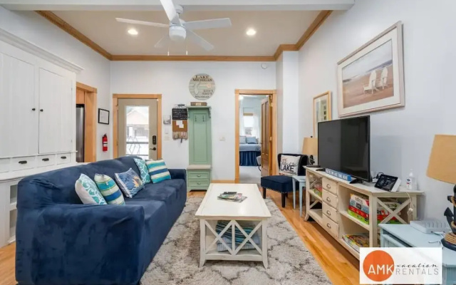 Lake Life Getaway - Condo Near Downtown