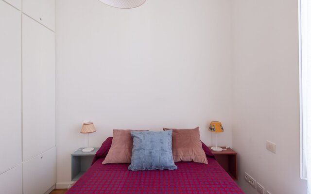 Auditorium Luxury Three Bedroom Apartment