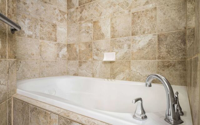 Travelsuites Inn