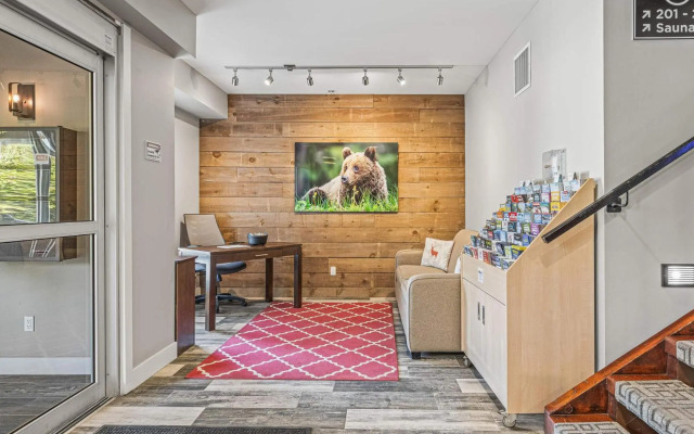 Basecamp Lodge Canmore