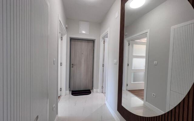Glam apartment 1BR/Tivat/A step from the beach