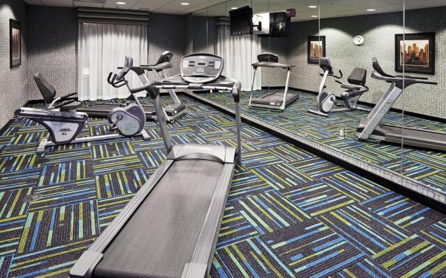 Holiday Inn Express & Suites Salem by IHG