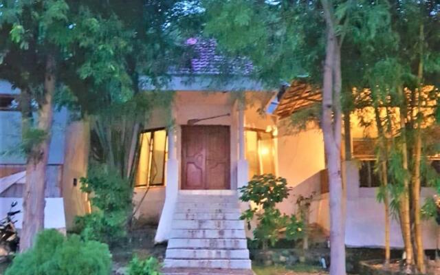 Wae Watu Hotel & Resort