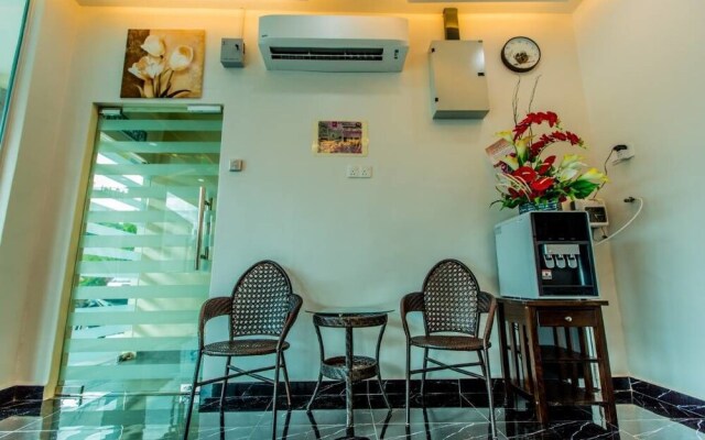 U Plus Budget Hotel