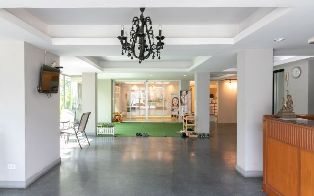 Resortel Lat Phrao 91 By Zuzu