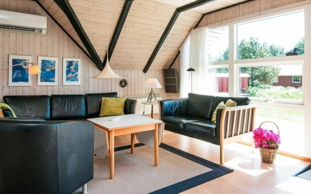 8 Person Holiday Home in Romo-by Traum