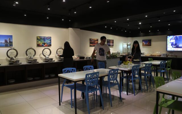 M Hotel