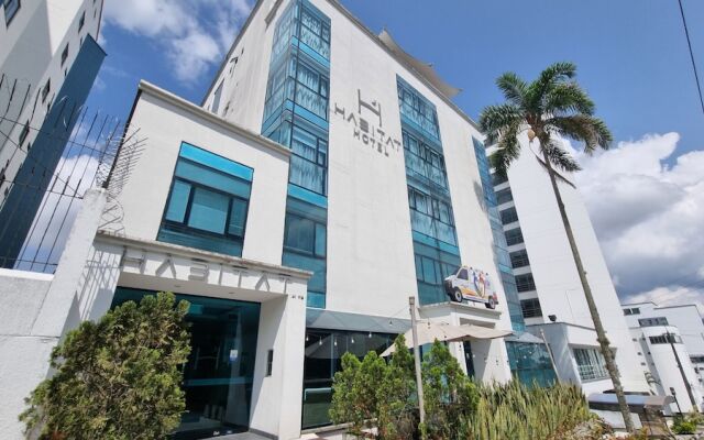 Hábitat Suites Hotel