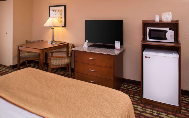 Best Western Ambassador Inn & Suites