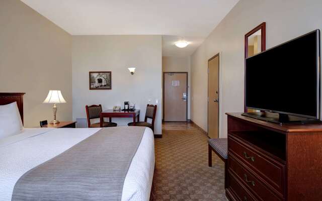 Days Inn by Wyndham Dawson Creek