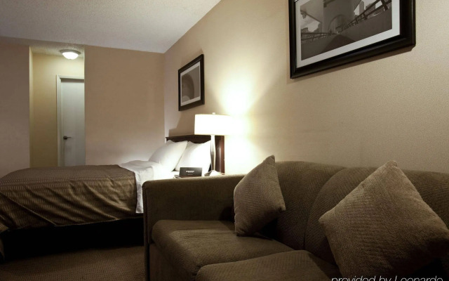 Sandman Signature Calgary Downtown Hotel