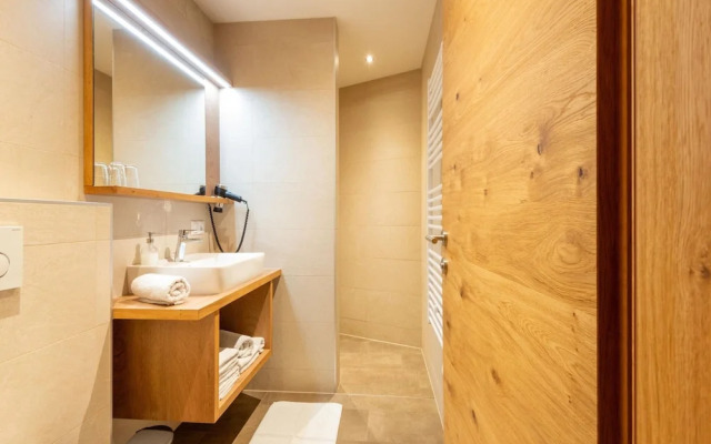 Beautiful Flat in Hart With Fitness Room