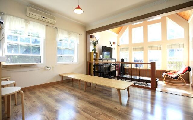 Gangneung Wow Guesthouse - Hostel