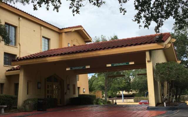 Days Inn by Wyndham Gainesville University I-75