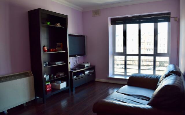 1 Bedroom Apartment Close To City Centre