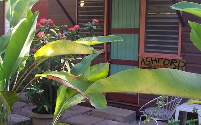 Secret Cabins at Firefly Beach Cottage