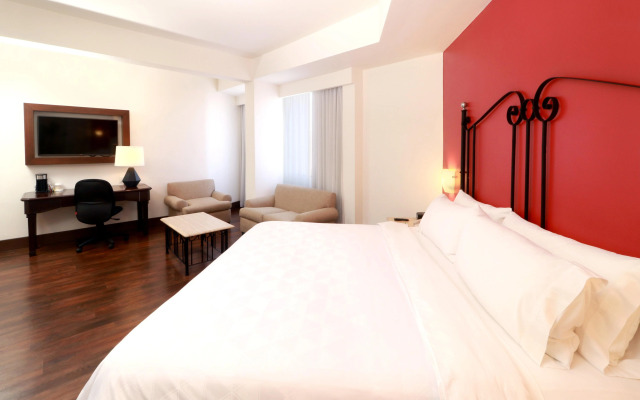Holiday Inn Hotel & Suites Guadalajara-Centro Historico by IHG