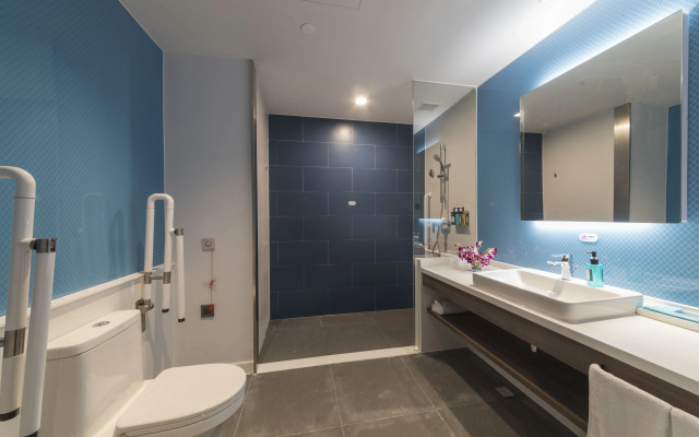 Holiday Inn Express Shanghai Xuhui Binjiang by IHG