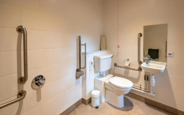 The Kings Arms Hotel - Inn