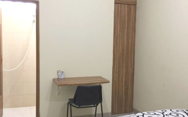 OYO Life 92779 Kost Arjuna