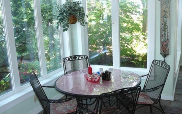 Country Squire Inn and Suites