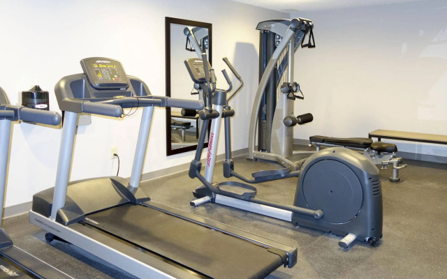 Country Inn & Suites by Radisson, Dahlgren-King George, VA