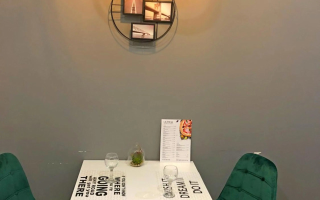 ROMANTIC apartments-near Opera house 5/4