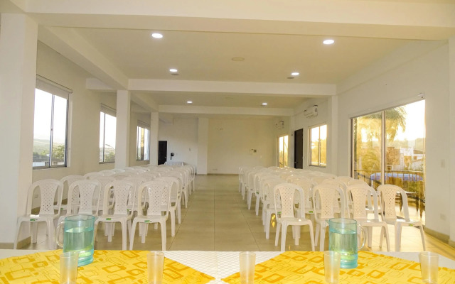 Alborada Hotel by AHMA