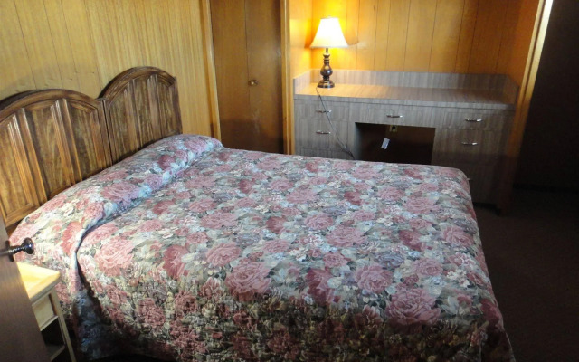 Airport Inn Motel & RV Park